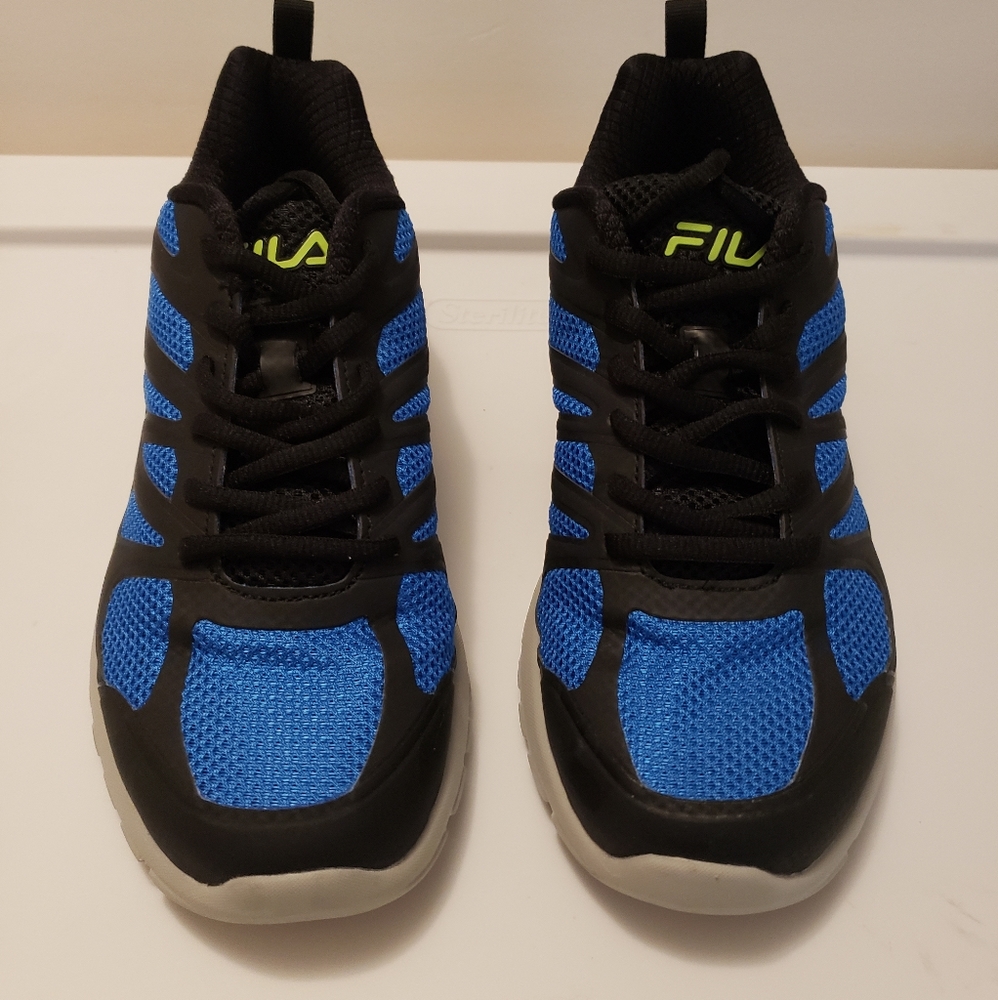 Fila Boys Galaxia 2 Sneakers Size 6